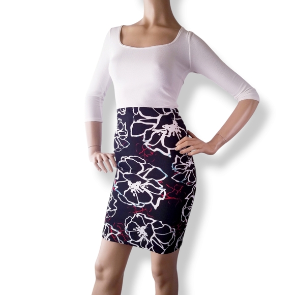 Black & White Floral Paneled Dress by Maxi Faldas - Picture 3 of 9